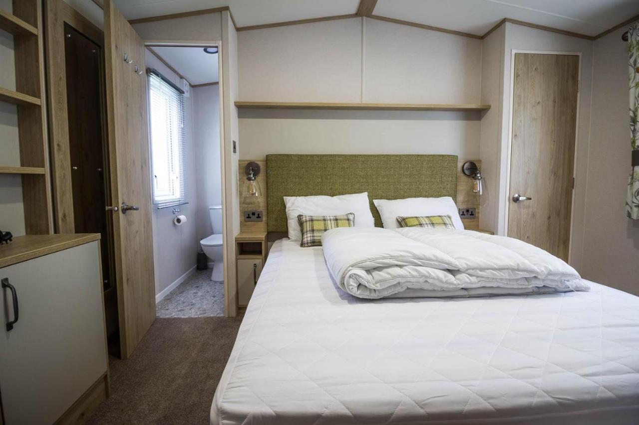 Beautiful 6 Berth Caravan With Decking At Southview Holiday Park Ref 33024O Hotel Скегнес Екстериор снимка