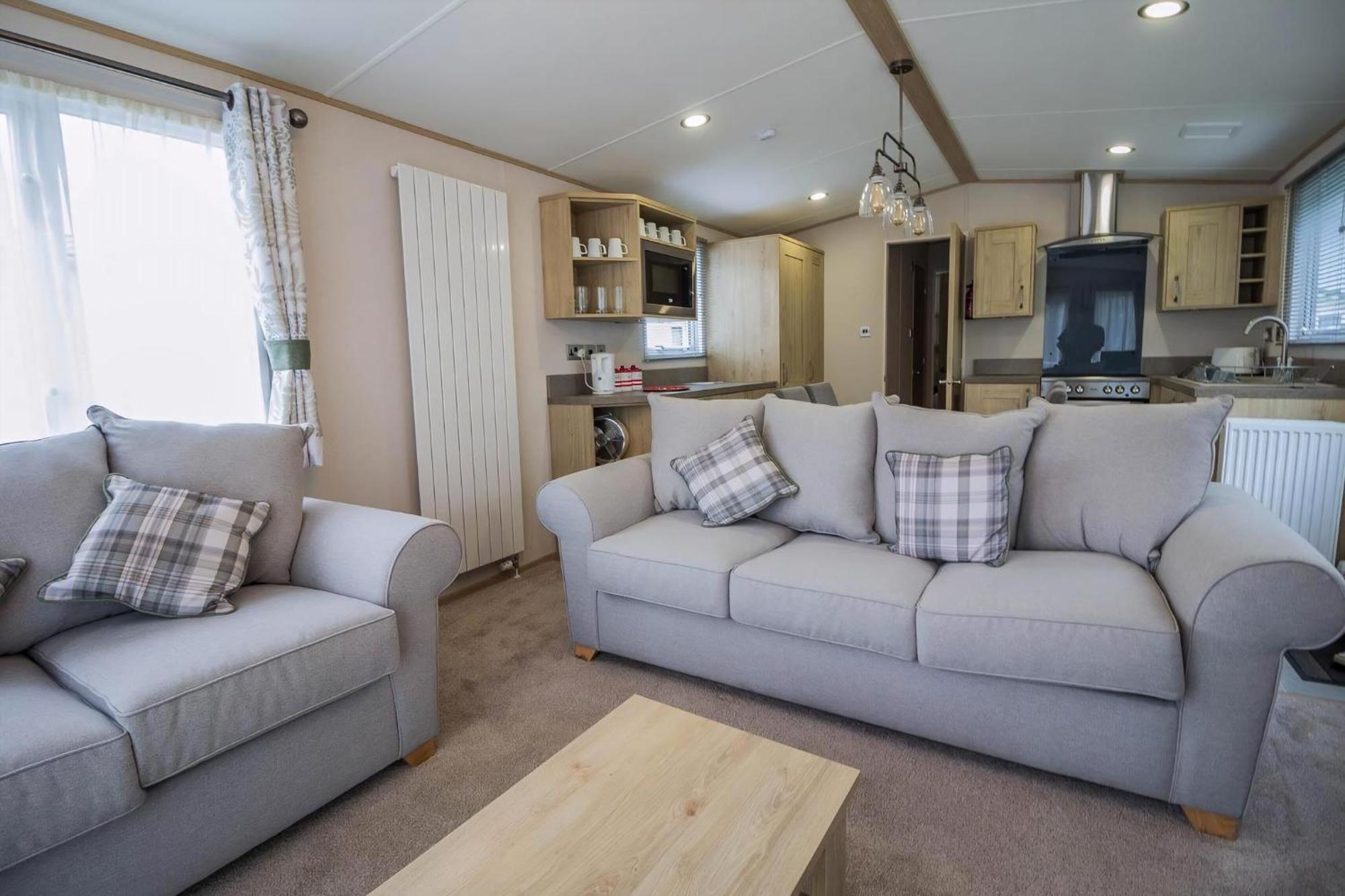 Beautiful 6 Berth Caravan With Decking At Southview Holiday Park Ref 33024O Hotel Скегнес Екстериор снимка